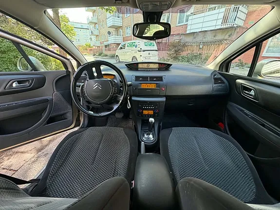 Citroen C4 2007 photo 4