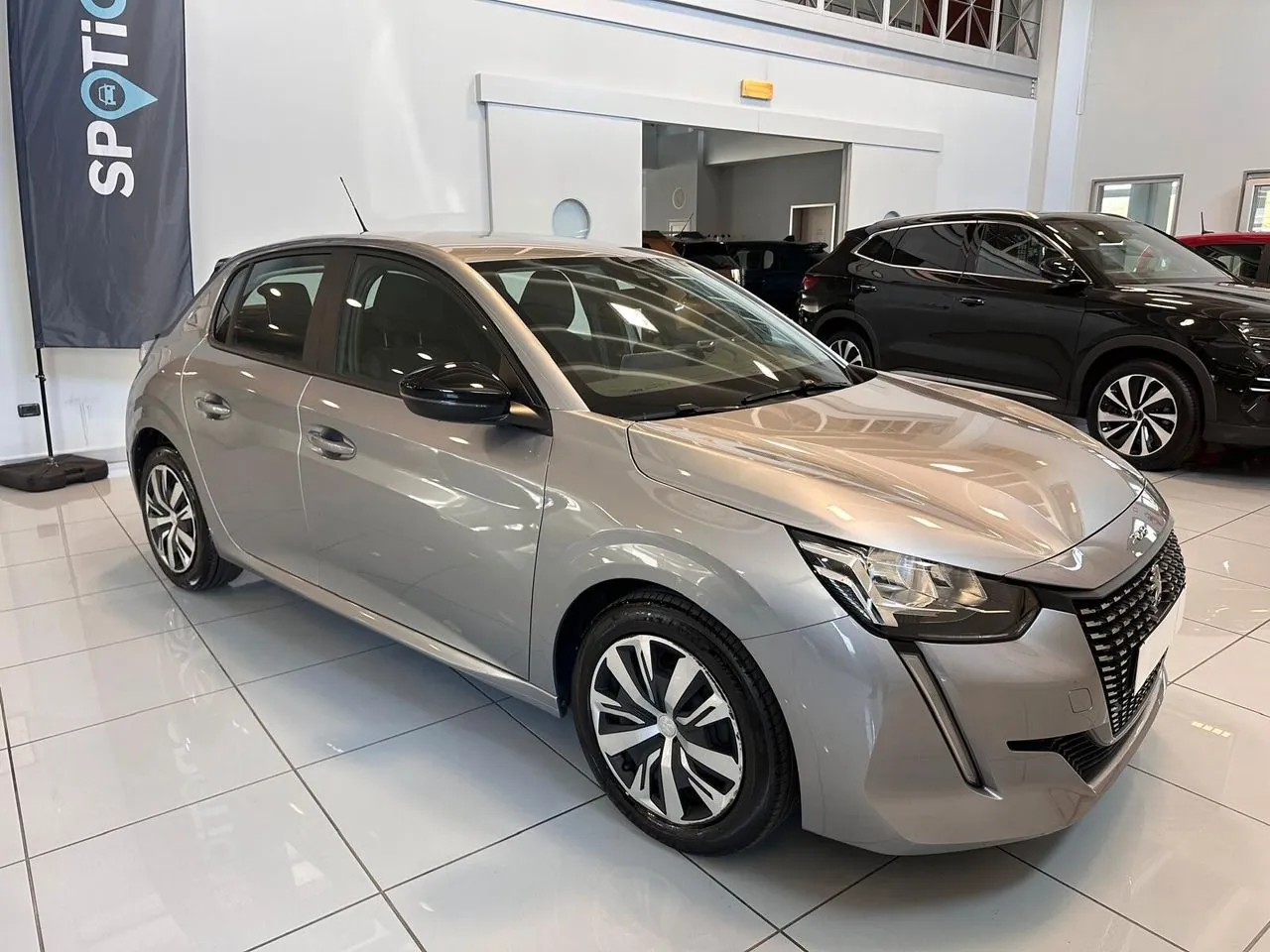 Peugeot 208 2023 photo 3