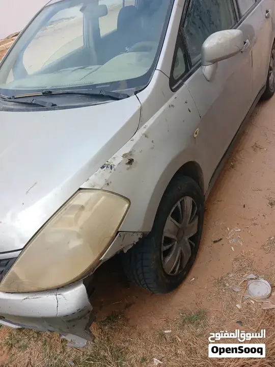 Nissan Tiida 2007 photo 2