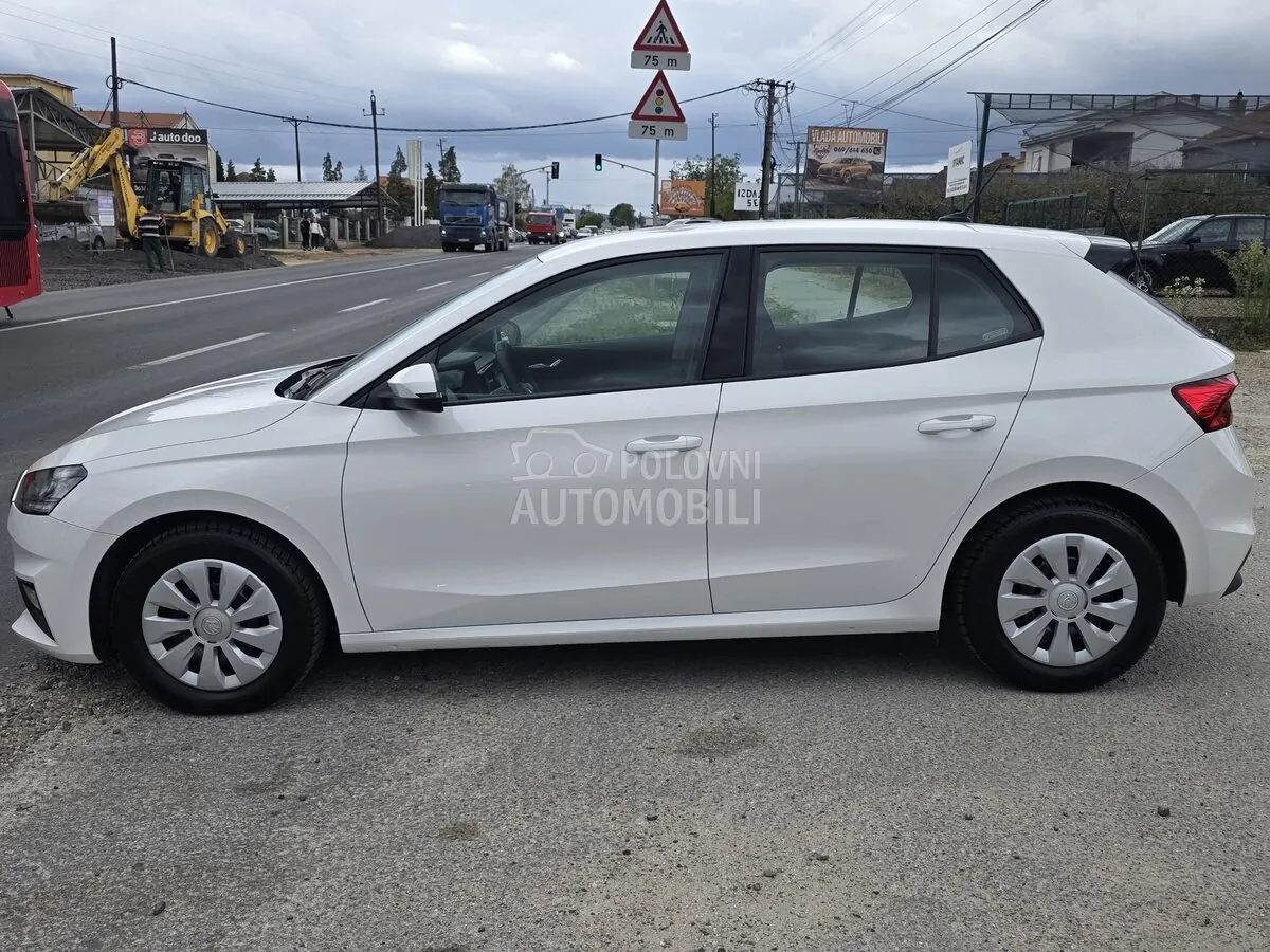 Skoda Fabia 2022 photo 4
