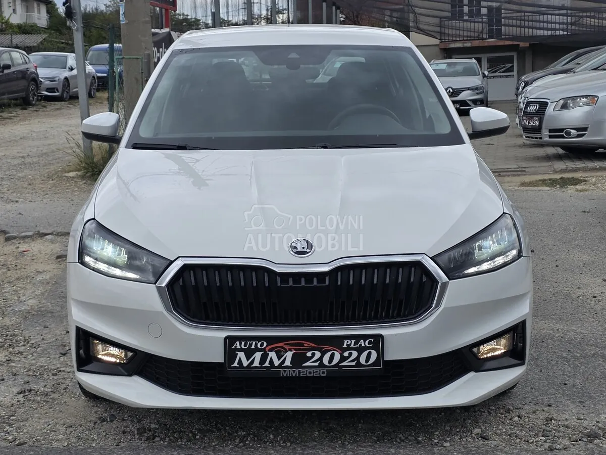 Skoda Fabia 2022 photo 2