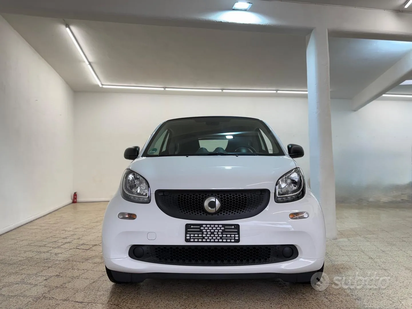 Smart Fortwo 2018 photo 2
