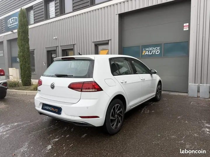 Volkswagen Golf 2018 photo 3