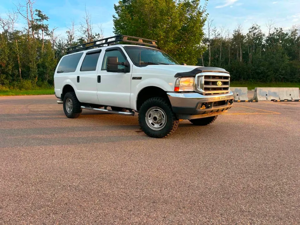 Ford Excursion 2003 photo 3