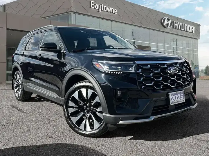 Ford Explorer 2025 photo 2