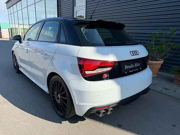 Audi S1 2016 photo 3