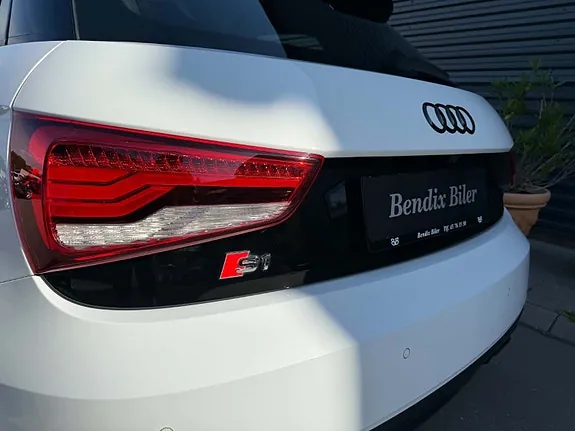 Audi S1 2016 photo 5