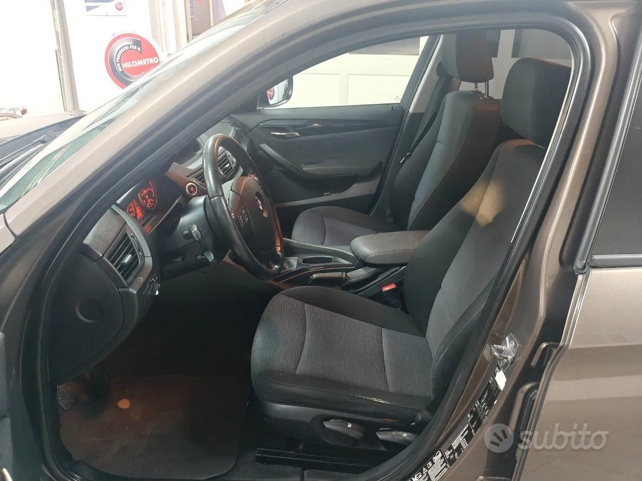BMW X1 2011 photo 2