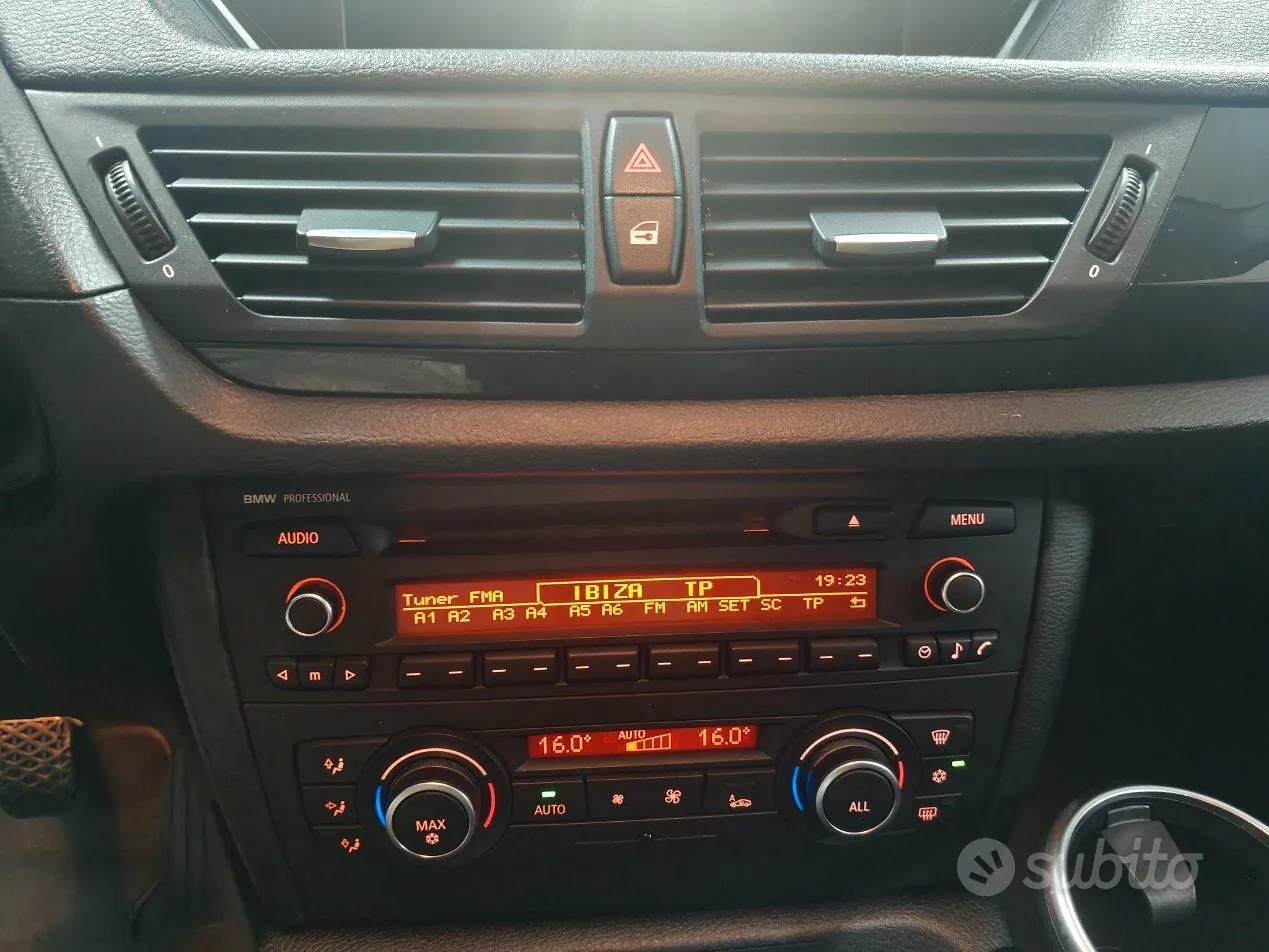 BMW X1 2011 photo 5