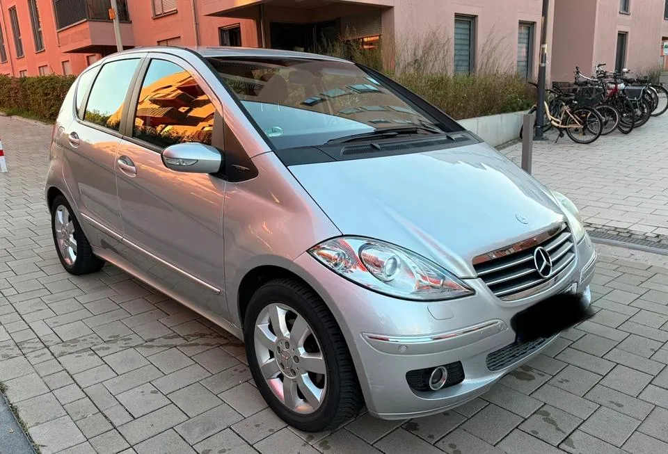 Mercedes-Benz A 200