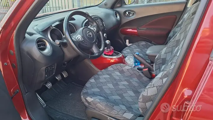Nissan Juke 2011 photo 2