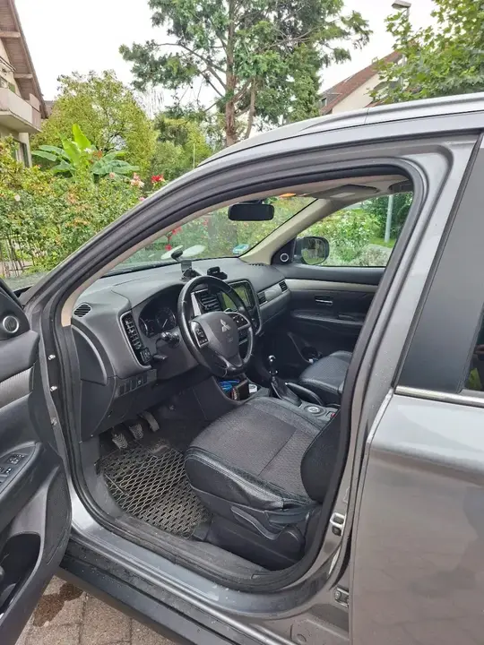 Mitsubishi Outlander 2015 photo 3