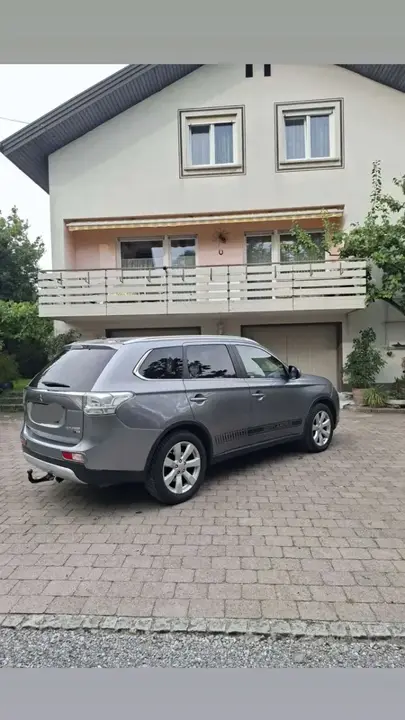 Mitsubishi Outlander 2015 photo 2