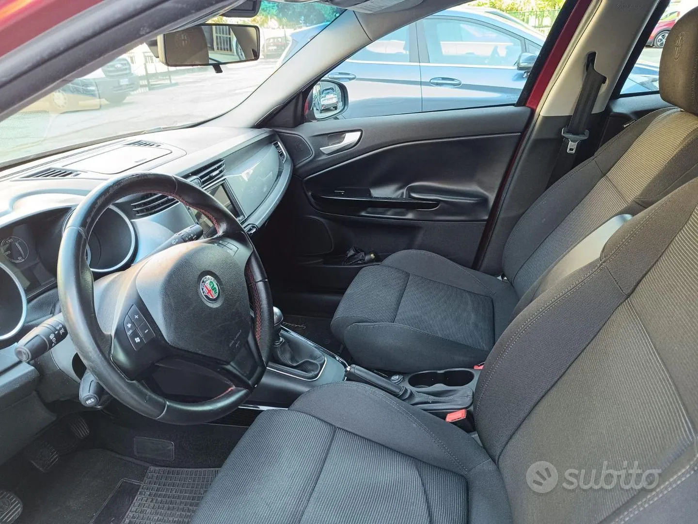 Alfa Romeo Giulietta 2011 photo 4