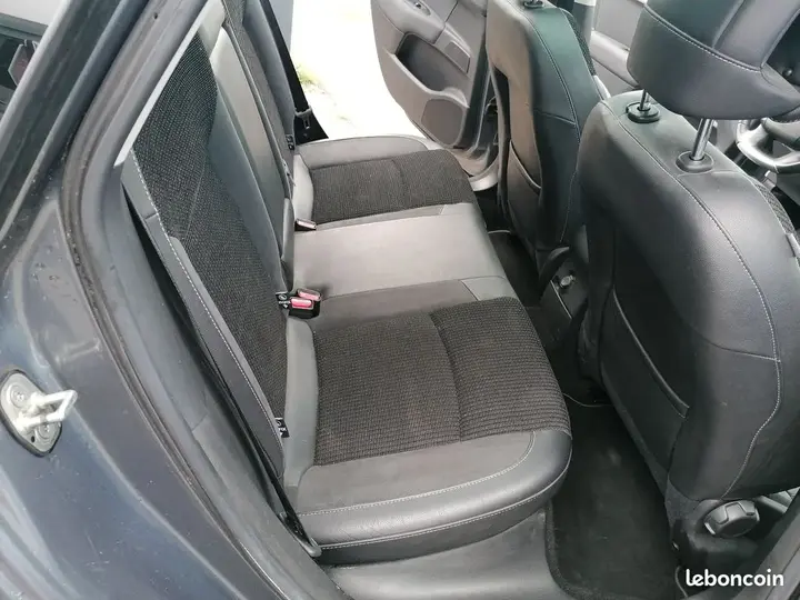 Citroen C4 2011 photo 5