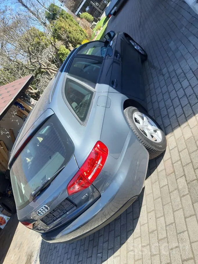 Audi A4 2011 photo 5