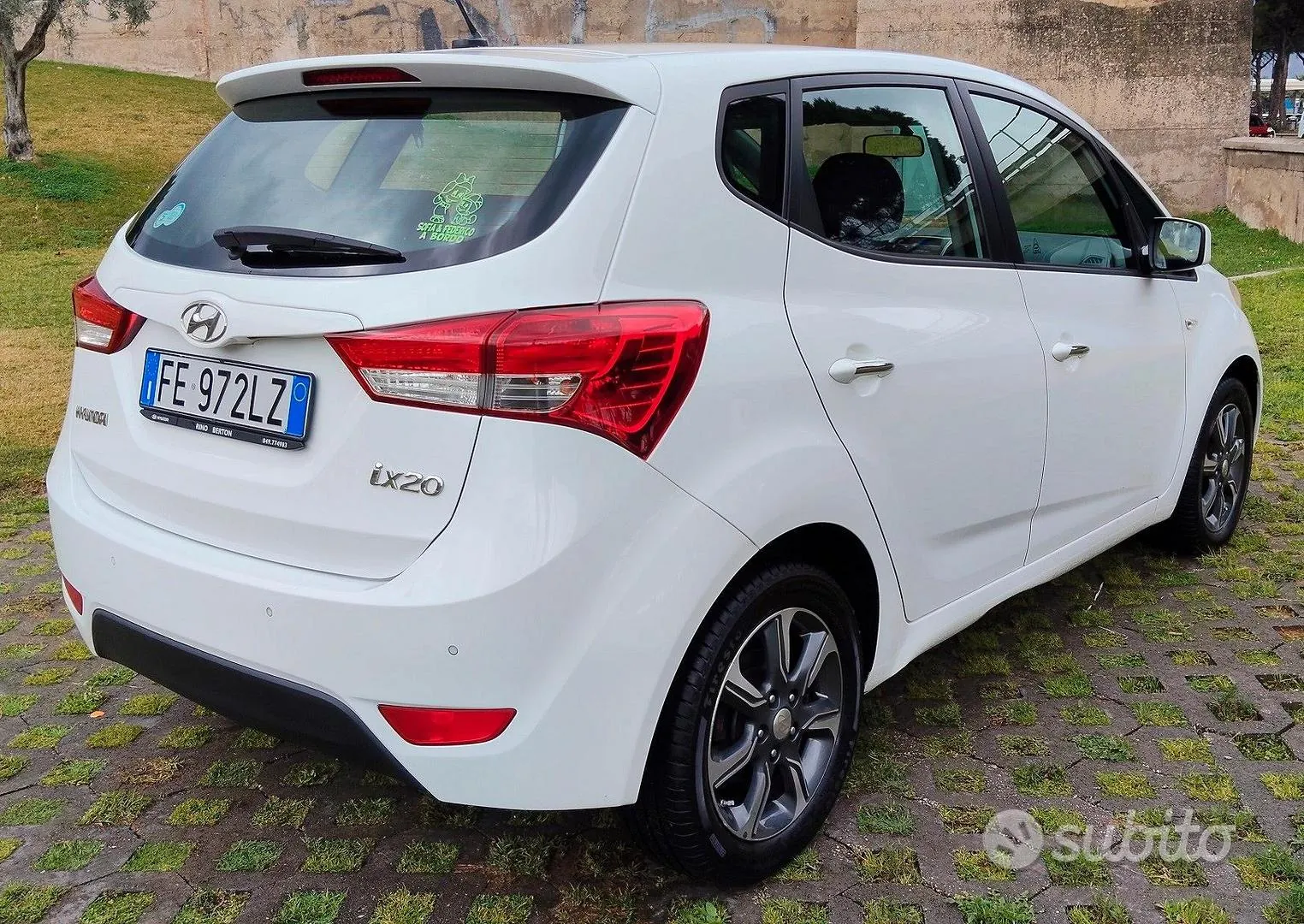 Hyundai Ix20 2016 photo 3