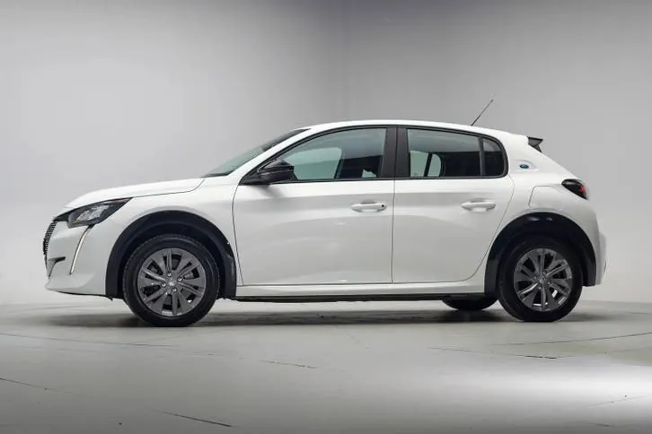 Peugeot E-208 2023 photo 2
