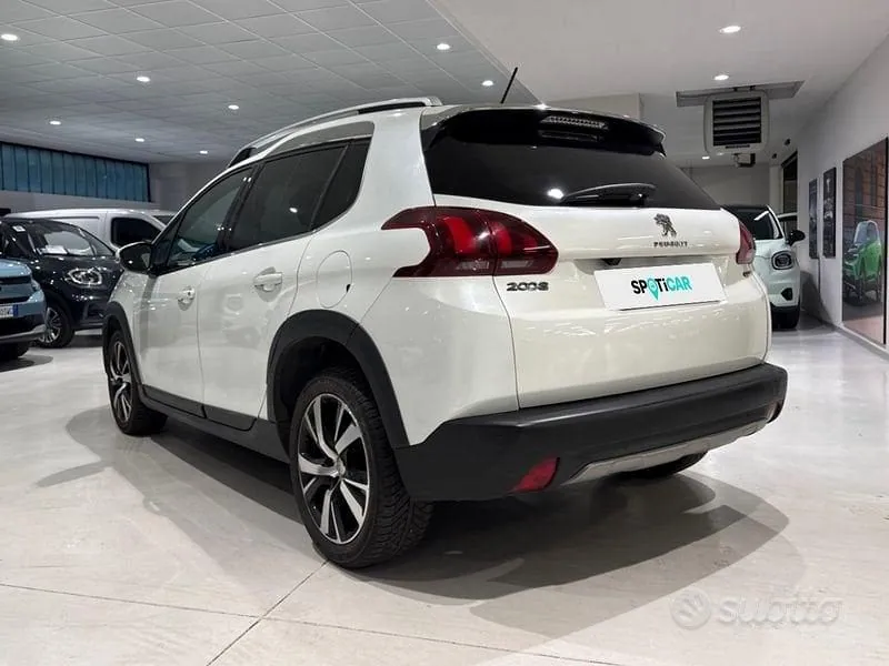 Peugeot 2008 2018 photo 3