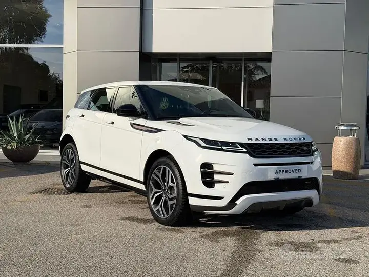 Land Rover Range Rover Evoque 2022 photo 2