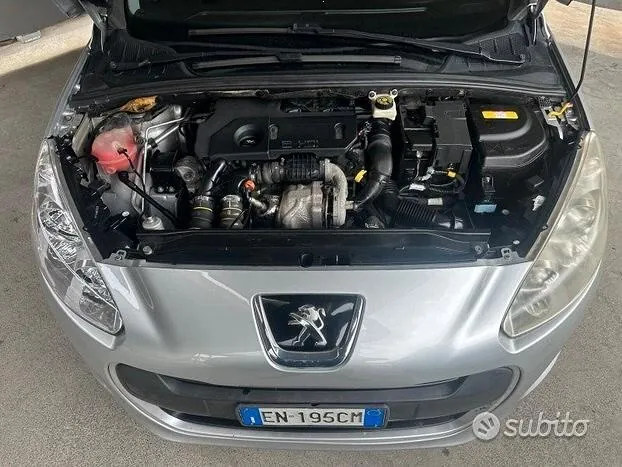 Peugeot 308 2012 photo 4