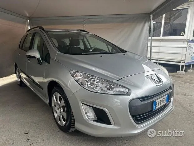 Peugeot 308 2012 photo 3