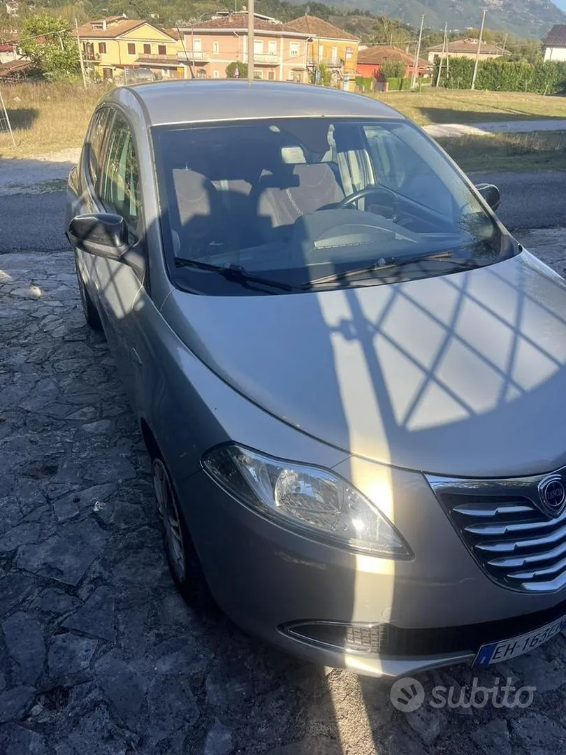 Lancia Ypsilon 2011 photo 3