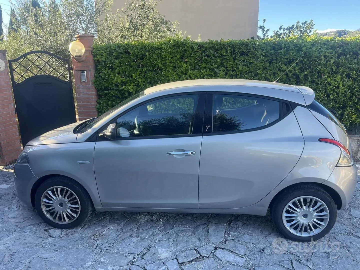 Lancia Ypsilon 2011 photo 2