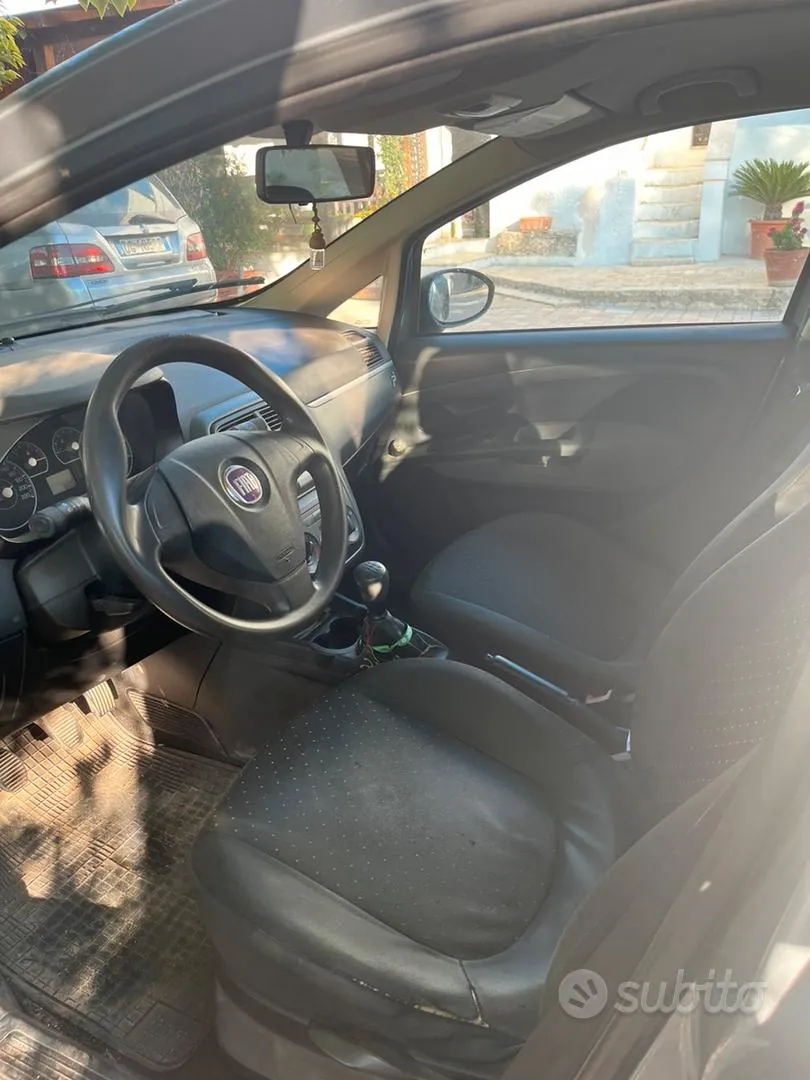 Fiat Grande Punto 2008 photo 3