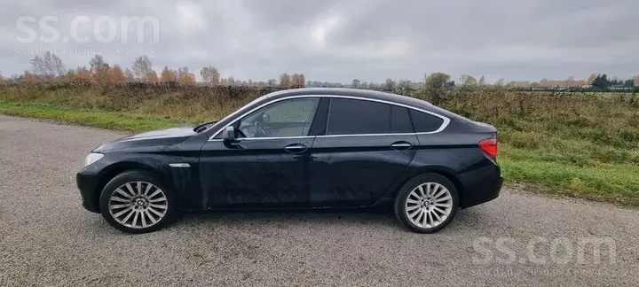 BMW 530 2010 photo 3