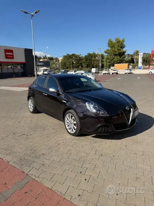 Alfa Romeo Giulietta 2012 photo 3