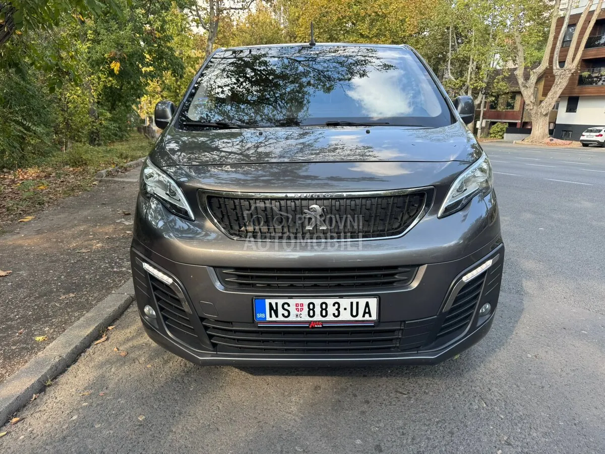Peugeot Traveller 2019 photo 2