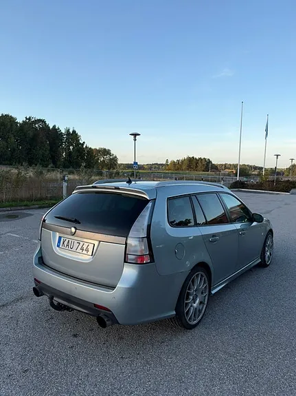 Saab 9-3 2010 photo 4