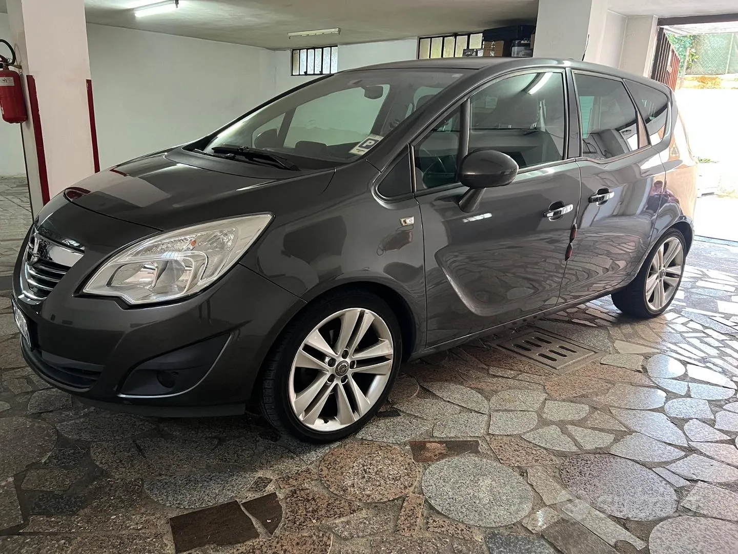 Opel Meriva 2011 photo 2