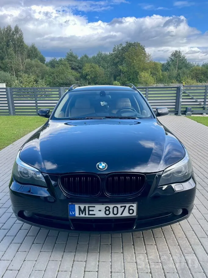 BMW 530D Touring 2005 photo 2