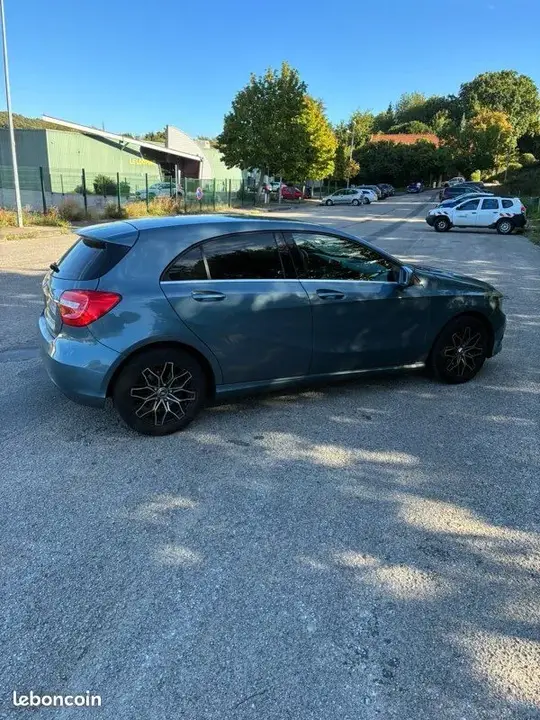 Mercedes-Benz A-Class 2014 photo 2