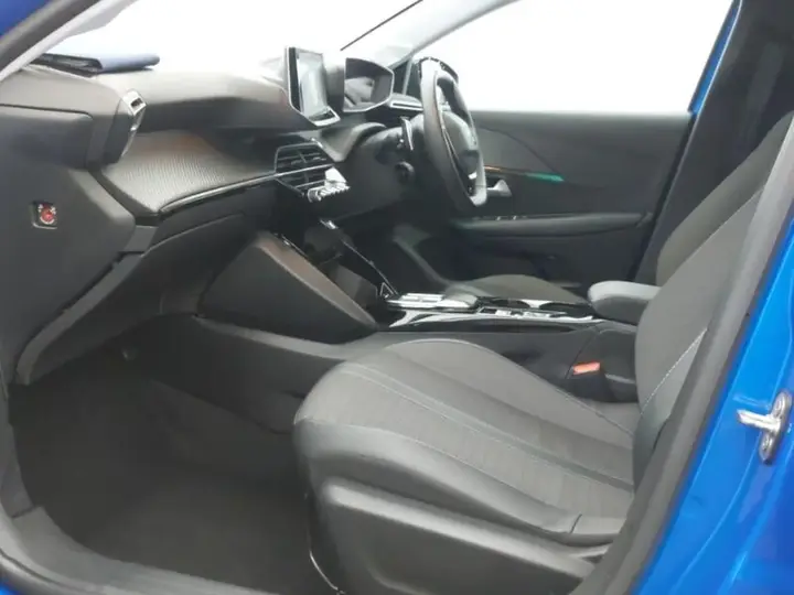 Peugeot 208 2023 photo 5