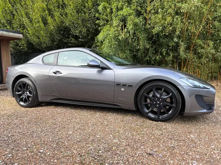 Maserati Granturismo 2013 photo 4
