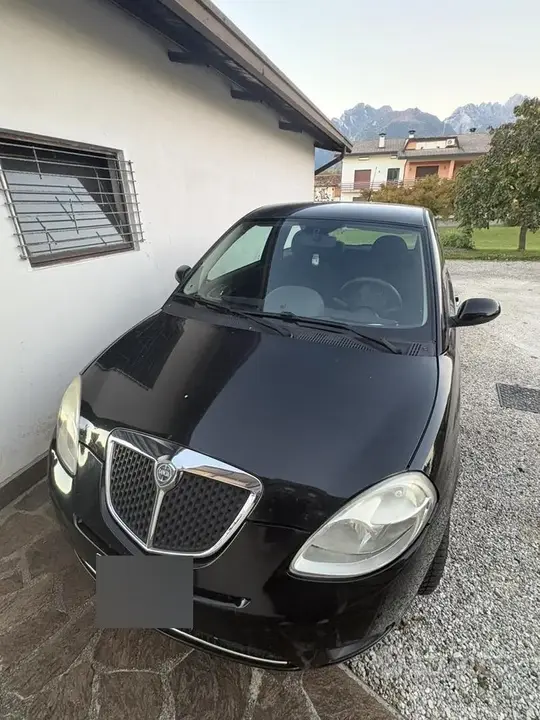 Lancia Ypsilon