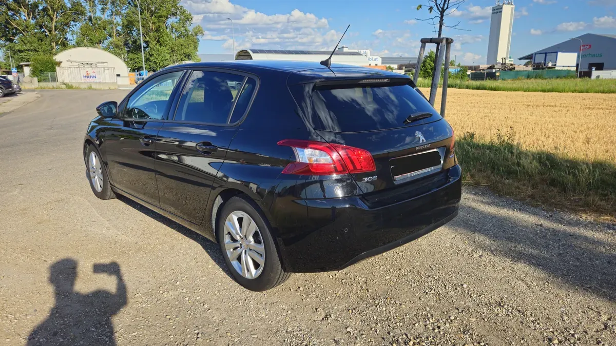 Peugeot 308 2017 photo 3