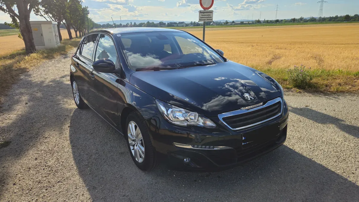 Peugeot 308 2017 photo 2