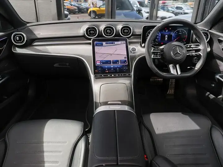 Mercedes-Benz C-Class 2023 photo 3