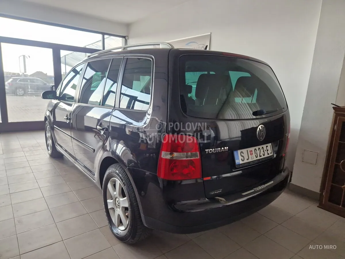 Volkswagen Touran 2004 photo 3