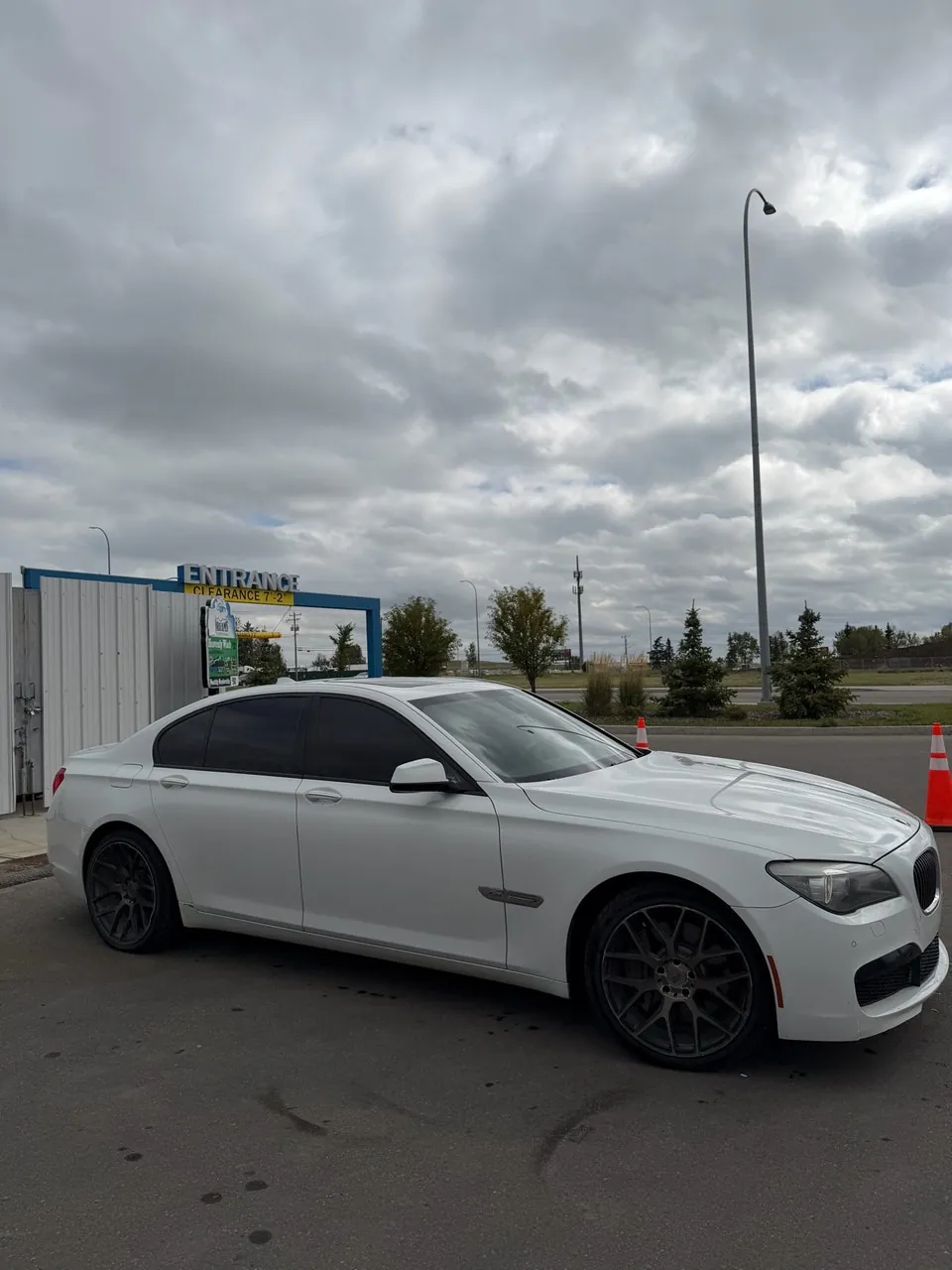 BMW 750I 2011 photo 3