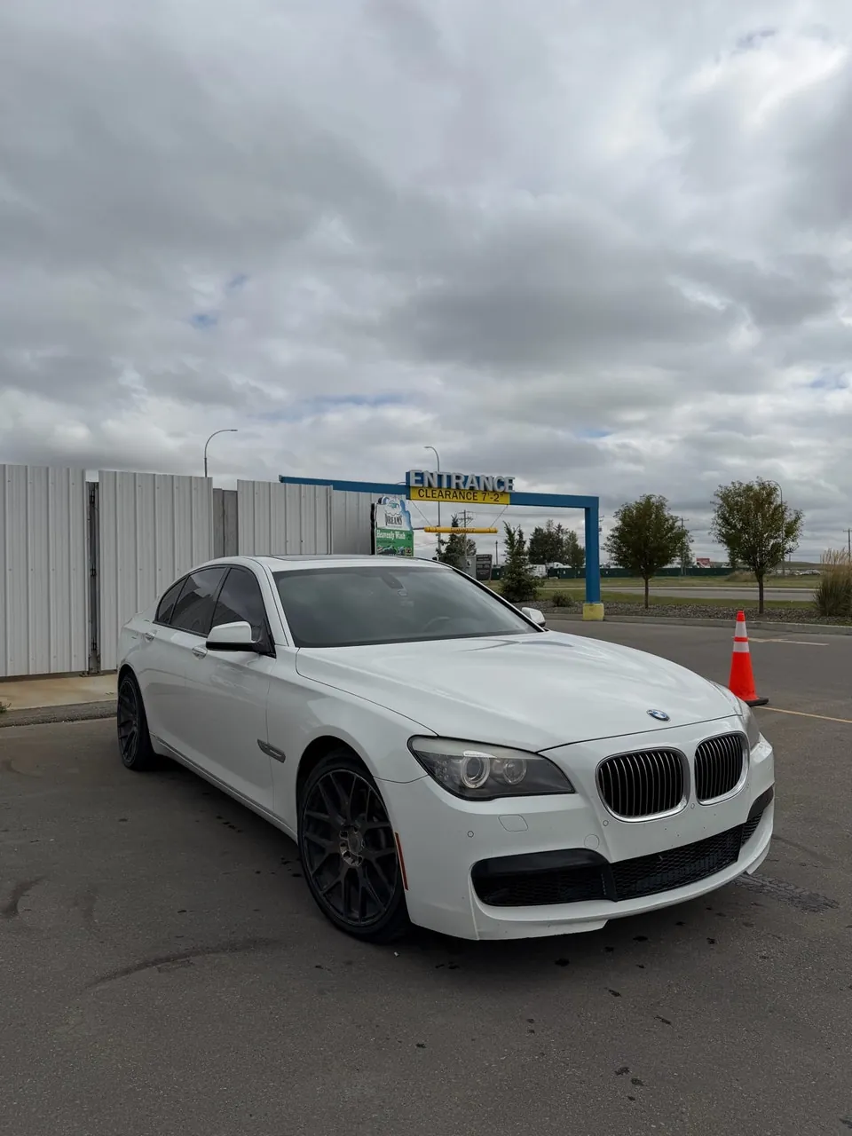BMW 750I