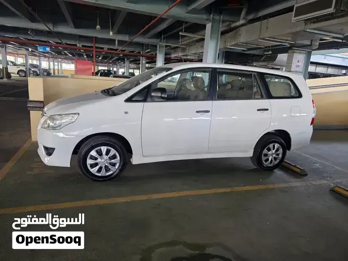 Toyota Innova 2012 photo 3
