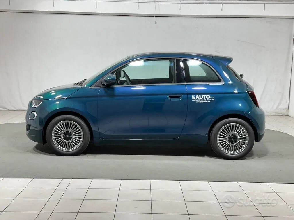 Fiat 500 2025 photo 2