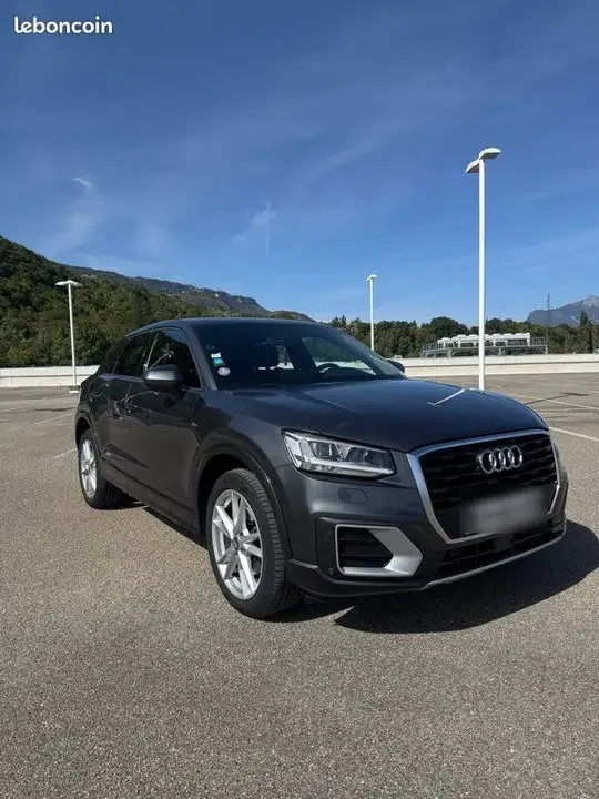Audi Q2 2017 photo 2