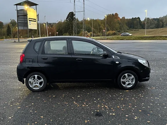Chevrolet Aveo 2009 photo 4