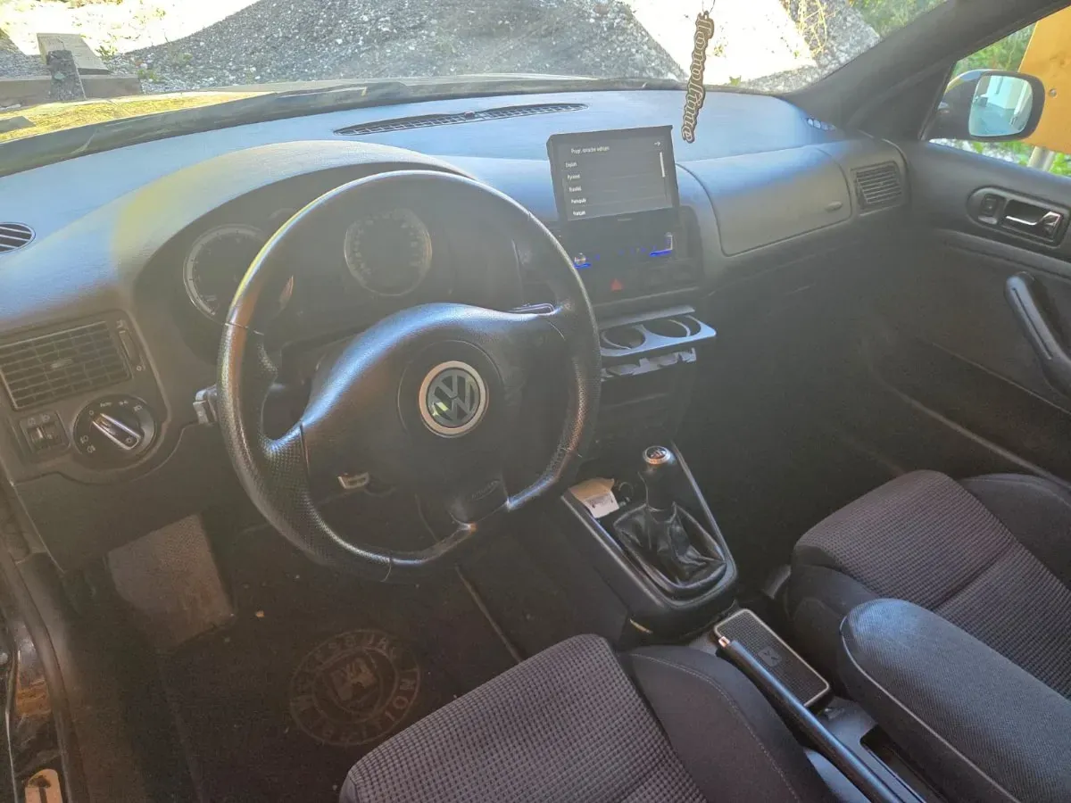 Volkswagen Golf 2001 photo 3